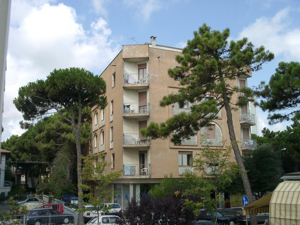 Residenza Holiday Llido Degli Estensi Luaran gambar