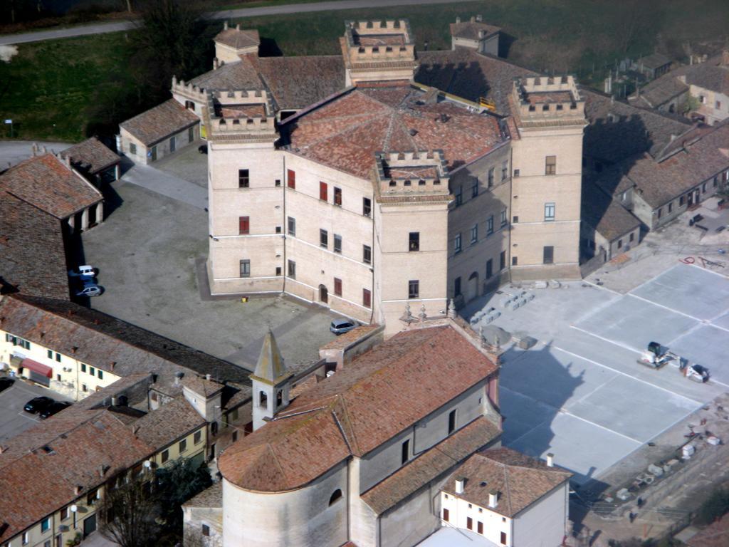 Residenza Holiday Llido Degli Estensi Luaran gambar